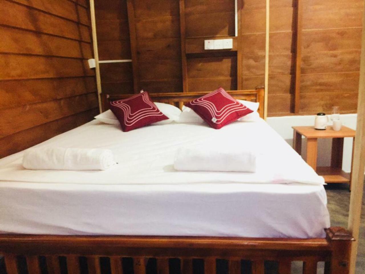 De Perla Resort Pottuvil Kültér fotó