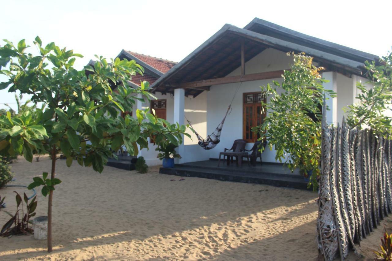 De Perla Resort Pottuvil Szoba fotó